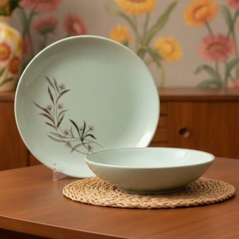 Universal Ballerina Mist‎ Strawflower Salad Bowl & Plate, Vintage Dinnerware